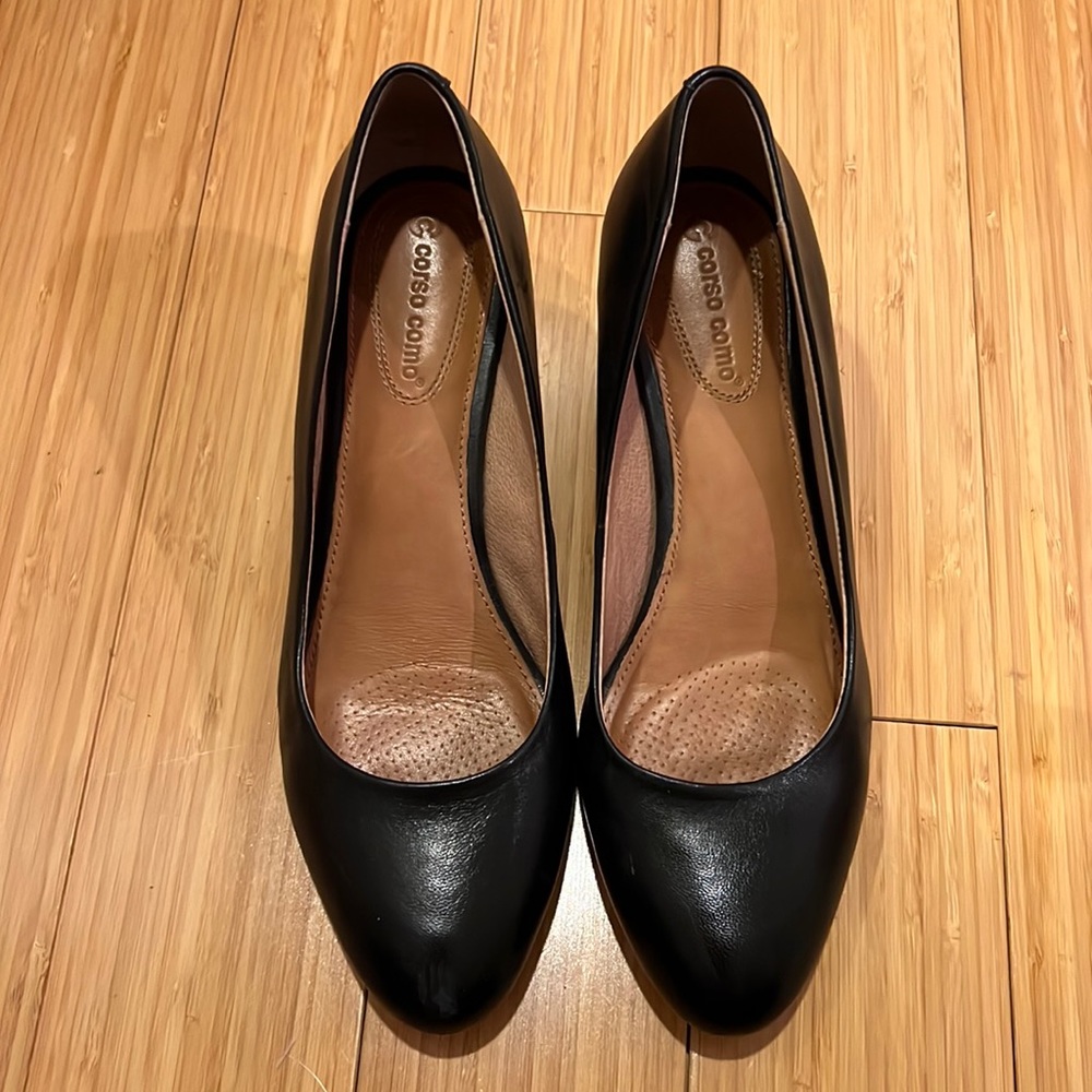 Corso Como black leather wedges